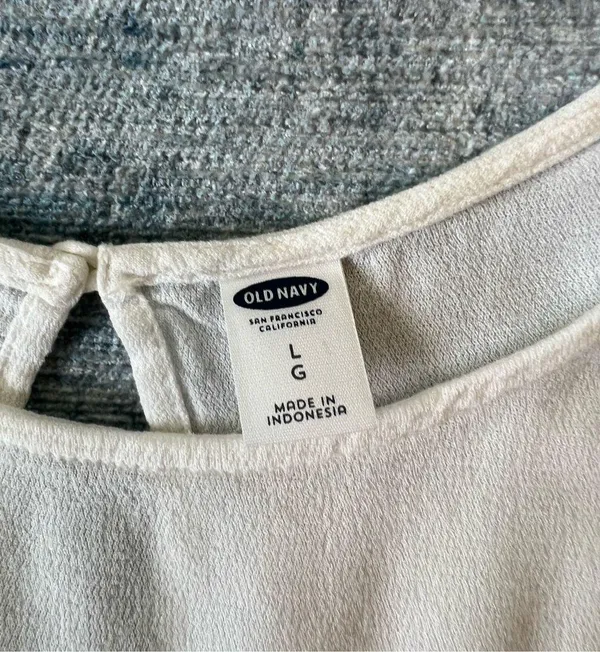 Old Navy White Bell Sleeve Crochet Insert Peasant Blouse Large - Image 5