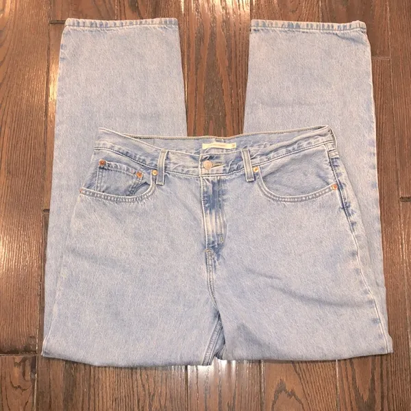 LEVIS low pro straight jeans size 31 - Image 2
