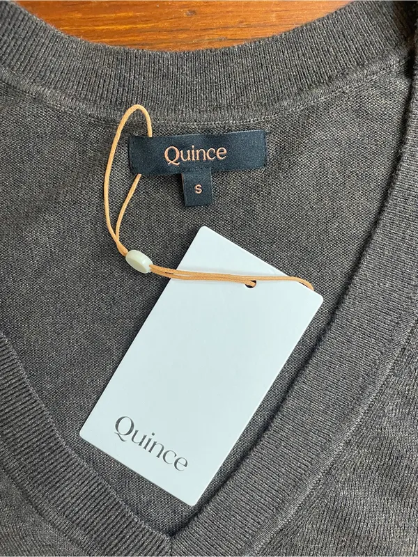 NWT Quince Lightweight Cotton Cashmere V-Neck Sweater Heather Charcoal Sz S 🧡🎀 - Image 10