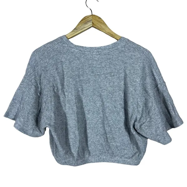 OFFLINE by Aerie Waffle Knit Cropped Short Sleeve Top Heather Grey Size M - Image 3