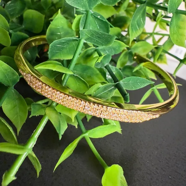 Kate Spade New York “Raise The Bar” Gold Pavé Cuff Bracelet NWT - Image 4