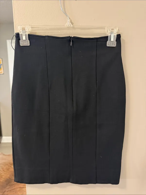 $195 Alice + Olivia mini pencil skirt in black size 2 - Image 5