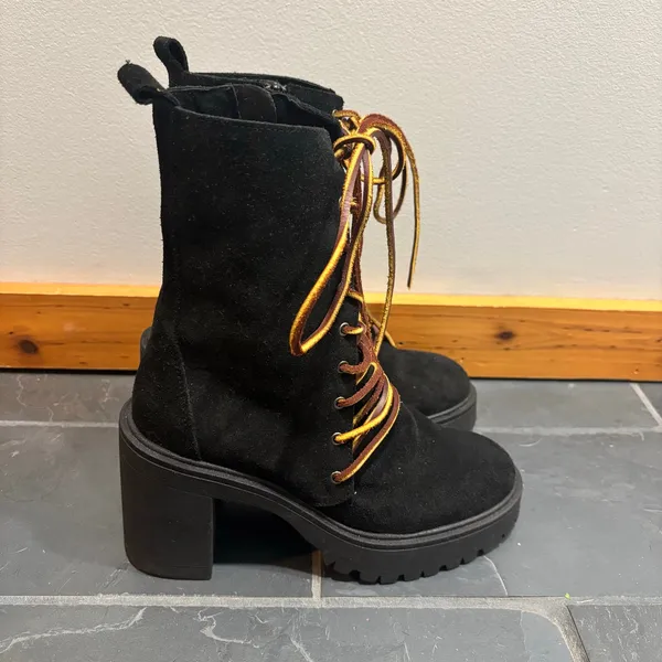 Free People Dylan Black Suede Chunky Heel Lace Up Boots - size 36 (US 6) - Image 2
