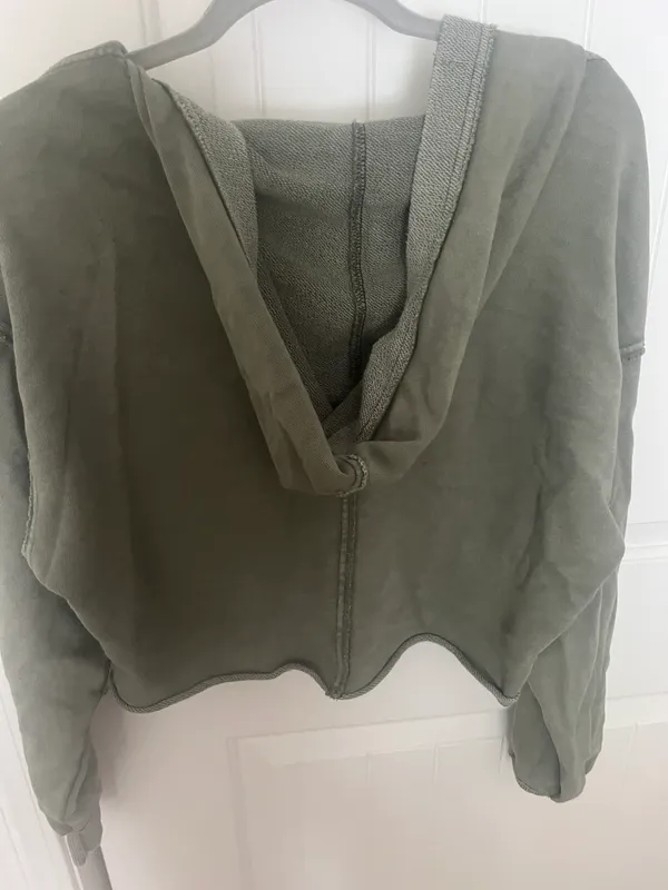 Sweater / Sweatshirt - Image 2