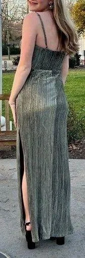 Lulu’s Sparkly Gold and Black Formal Dress - Image 2