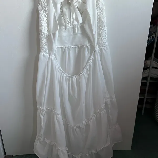 Elegant White Lace Dress - Image 4