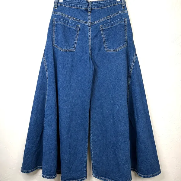 Boutique NWOT Ultra High Rise Extreme Wide Leg Flowy Boho Chic Jeans Medium - Image 7