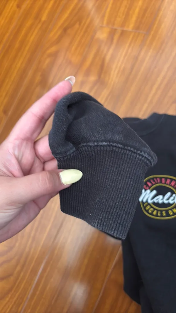 Brandy Melville black Malibu Cropped red logo Crewneck - Image 3