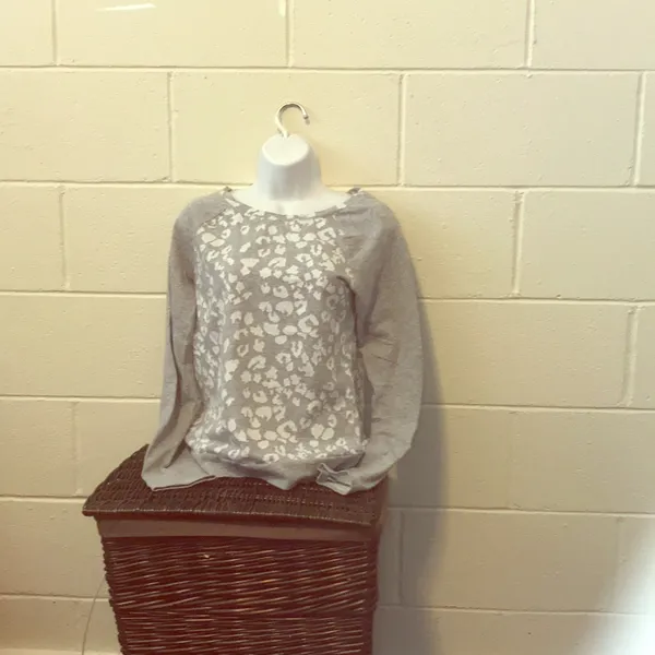 - Leopard print gray sweater Ann Taylor loft small - Image 4