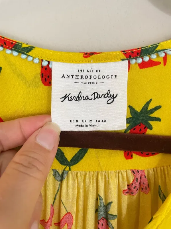 Anthropologie x Kendra‎ Dandy Strawberry and Cherry Print Knot Front Top Size 8 - Image 4