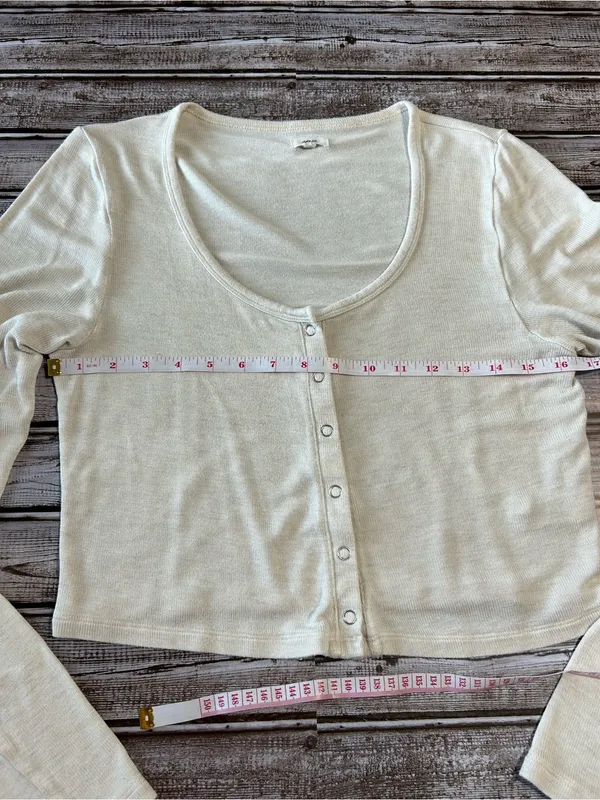 aerie Cream Cropped Button-Front Long Sleeve Top - Image 4