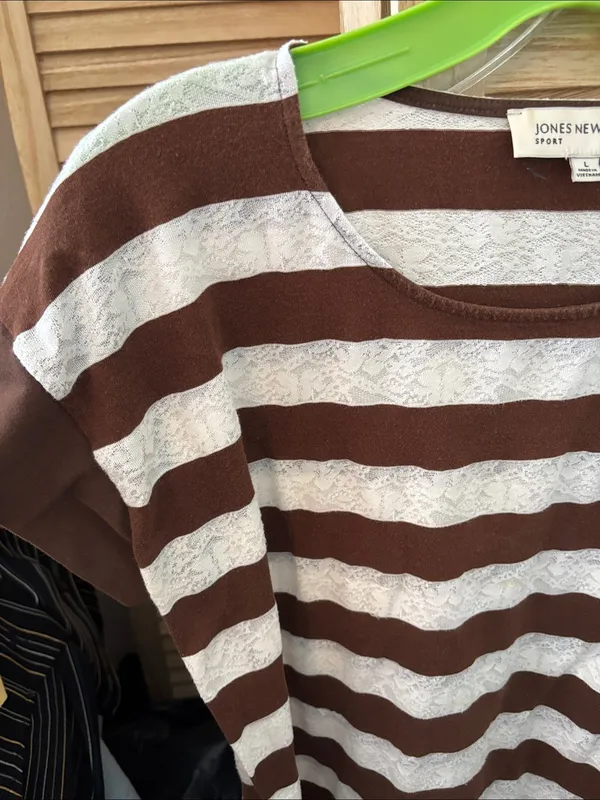 Jones New York Brown and White Striped Lace-Inset Short Sleeve Tee Large - Image 2