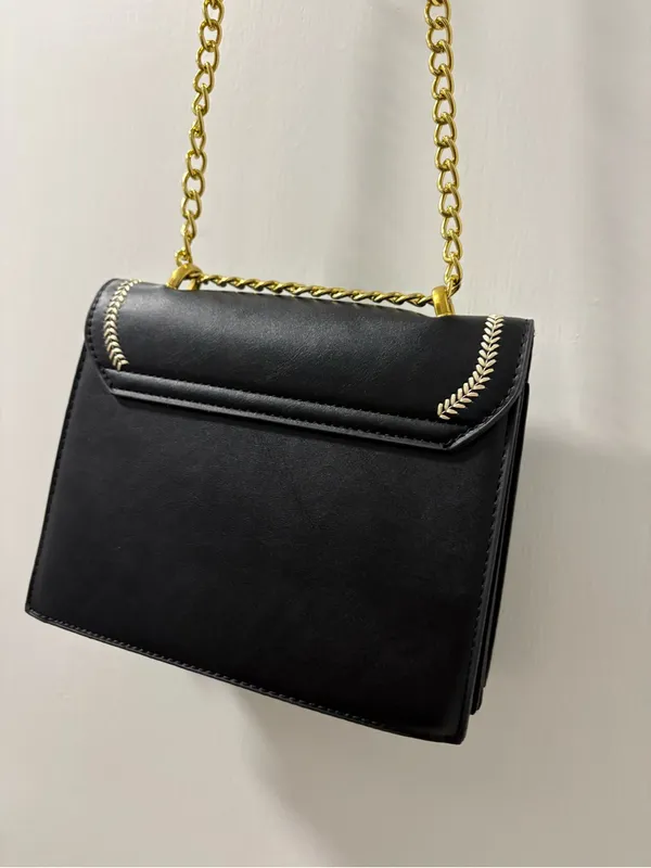 Embroidered metallic bug crossbody Black - Image 4