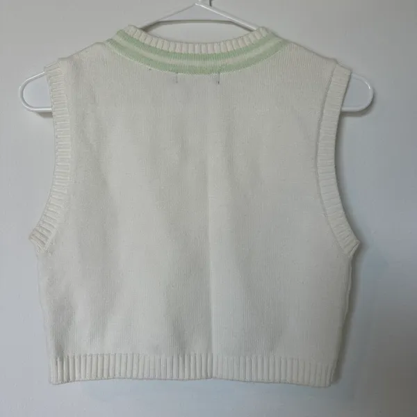 Glassons White Cropped Vest - Image 4