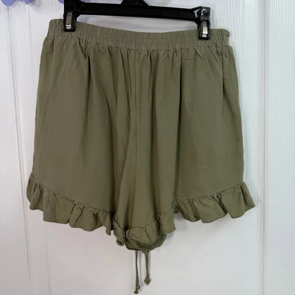American Eagle green‎ high waisted ruffle hem pull on pocket shorts casual XS - Image 4