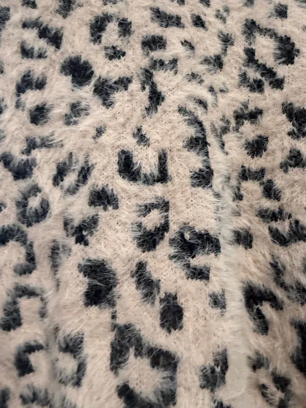 Francesca's Sweater Cheetah Print - Image 2