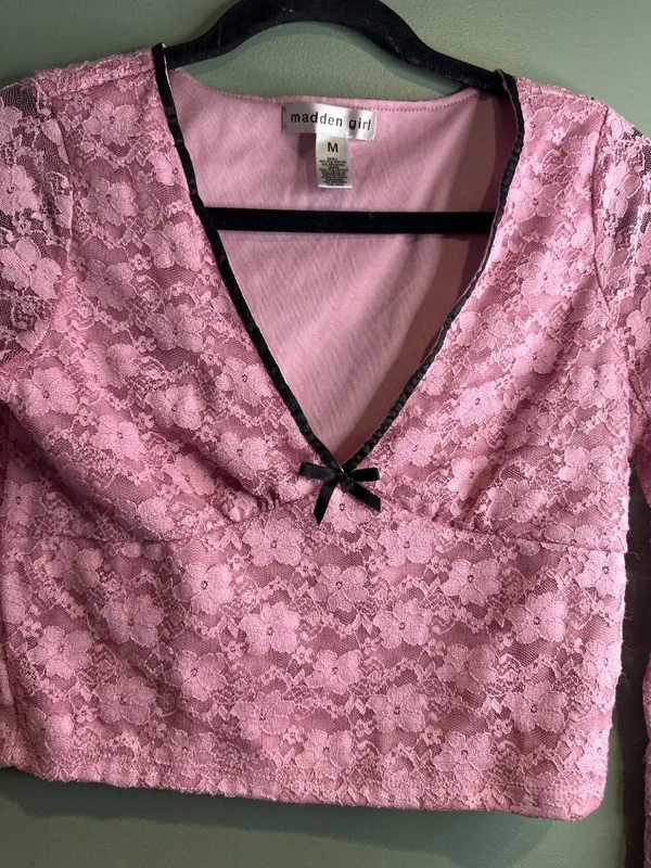Madden Girl Pink Lace Crop Top Womens M Y2K Coquette Fairy Grunge Long Sleeve - Image 2