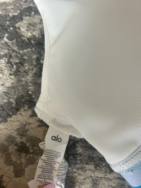 Alo Layered Yoga Gaze Bra - Image 5