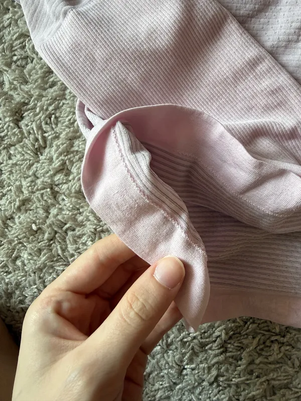 Lululemon Pink Align Long Sleeve 6 waist length - Image 4