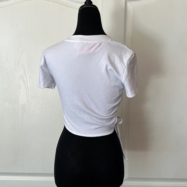 NWT CIDER JELLYFISH RHINESTONE CUT OUT SIDE TIE TEE - Image 4