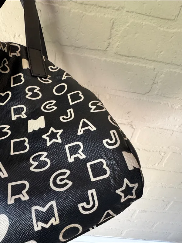 Marc by Marc Jacob’s purse tote duffle Y2K alphabet black cream - Image 5