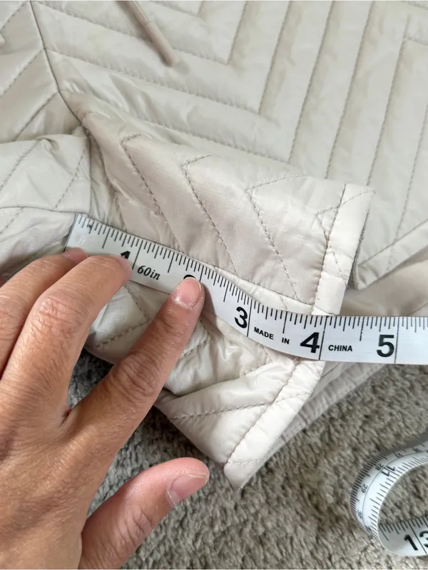Athleta Women’s Apres Ski Quilted Shorts Puffer Insulated in Beige Chevron 8 - Image 11