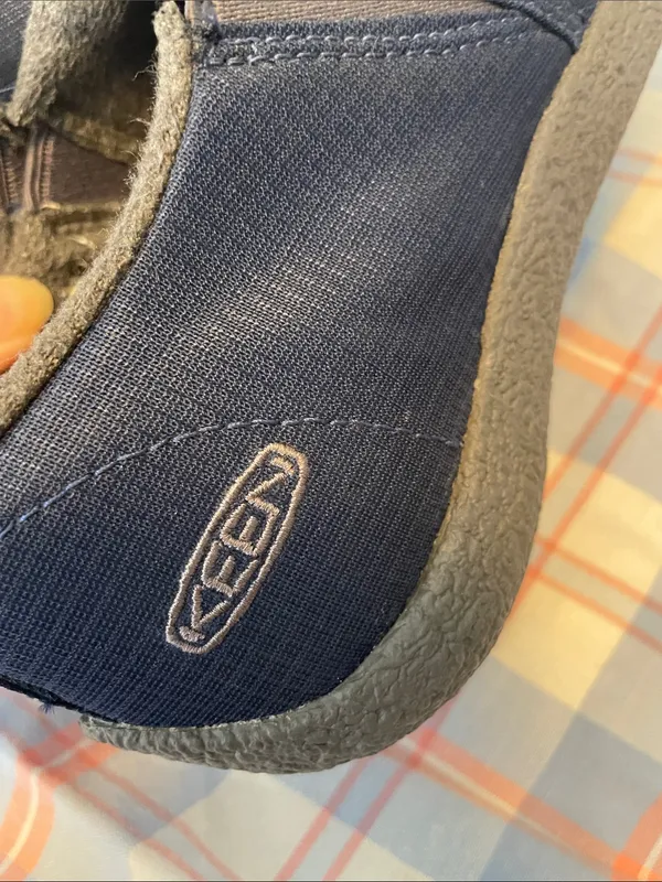 Keen Men's Navy Quilted Slip-On Loafers - Image 5