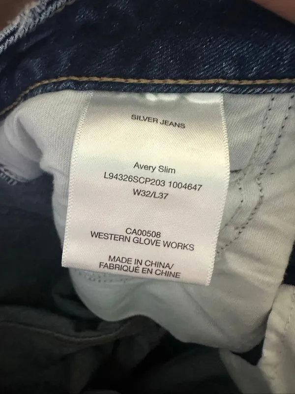 Silver Jeans Avery Slim embroidered whimsical 32x36 jeans - Image 3
