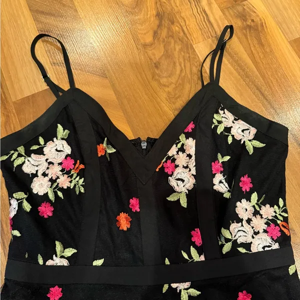 Lulus black mini embroidered sheer overlay dress floral small EUC wedding‎ - Image 5