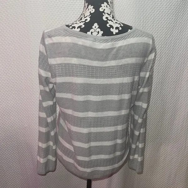 Design 365 women’s sweater - Image 3