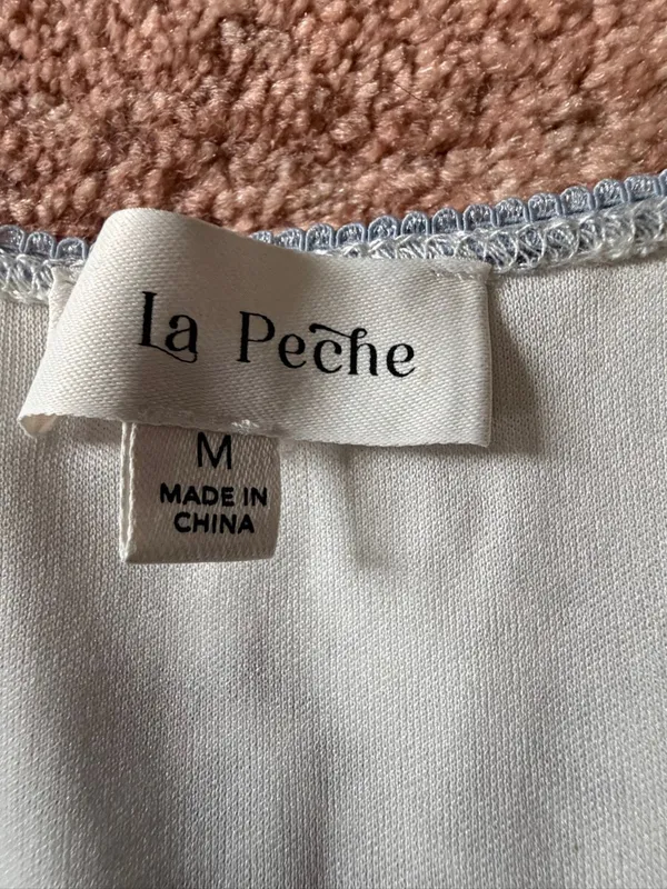 La Peche Ivory Blue Floral Lace Peplum Top Size M - Image 3