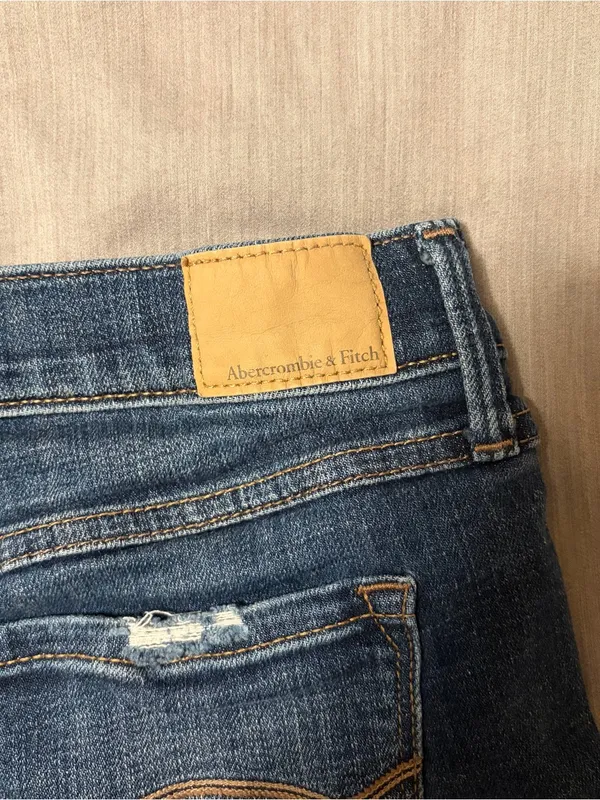Abercrombie & Fitch 4 Low Rise Dark Wash Distressed Denim Cuffed Shorts - Image 8