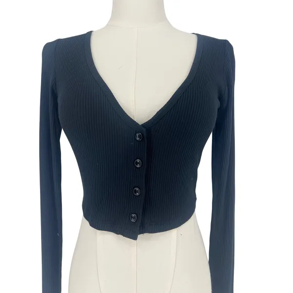 Alo Yoga Ribbed Cropped Whisper Cardigan Black Button Front XS - Image 4