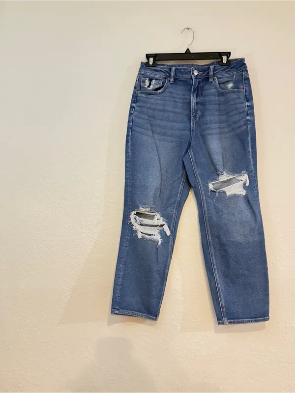 American Eagle Outfitters Mom straight jeans - Image 2