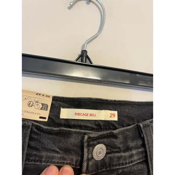 Levi’s Ribcage Bell Flare Leg Jeans in Black Size 39x32 NWT! - Image 7