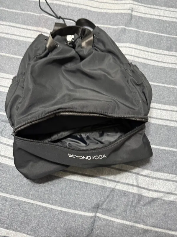 Beyond Yoga Backpack - Image 4