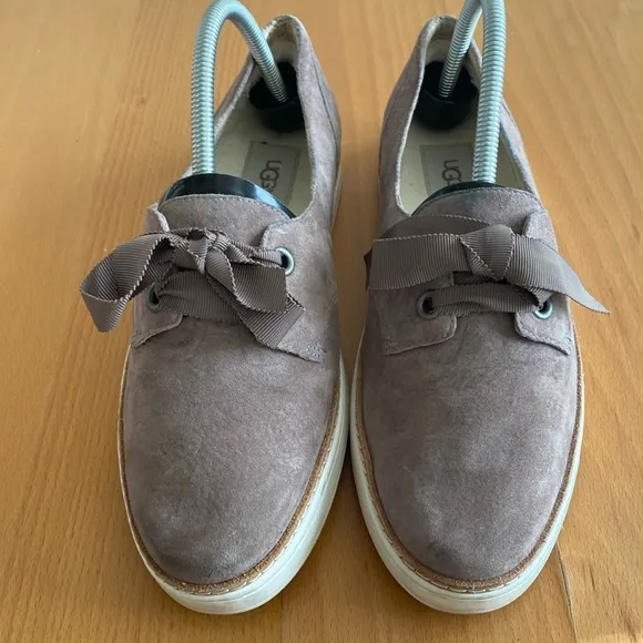 UGG Women's Taupe Flats size 11 - Image 2