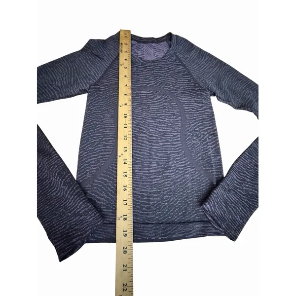 Lululemon Swiftly Tech Size 0 Long Sleeve 2.0 Race Length Purple Gray #HHH6-2 - Image 4