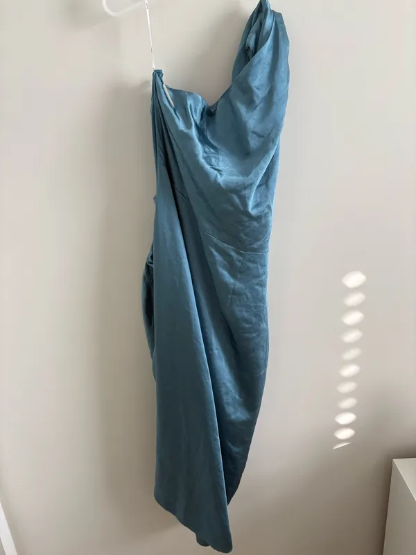 FLAW Elliatt Blue Cassini One Shoulder Ruched Sleeveless Midi Dress Large - Image 10