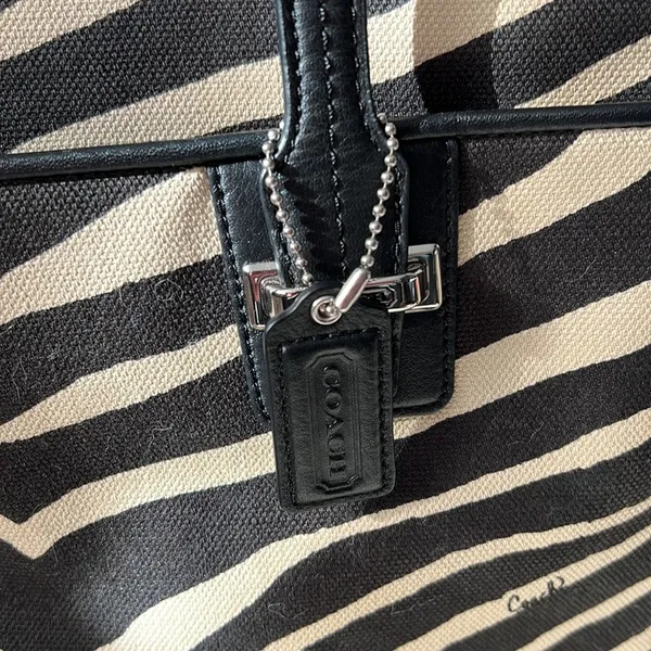 Tote zebra print in tan & black leather trim & handles EUC - Image 3
