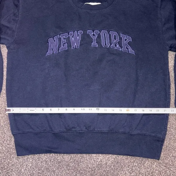 New York Popular crewneck sweatshirt with 'NEW YORK - Image 5