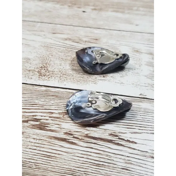 Vintage Clip On Earrings Pear Shaped Mother Of Pearl? Shell? - Image 6