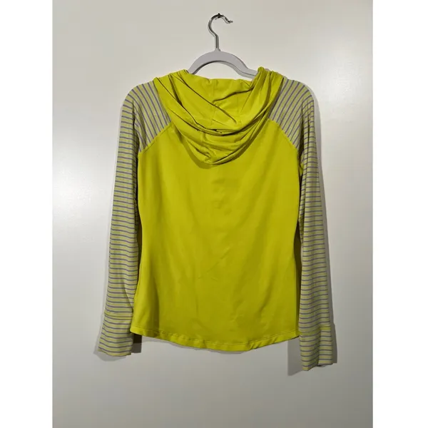 Mountain Hardwear Wick.Q Pullover light hoodie in Yellow Size Women’s small - Image 2