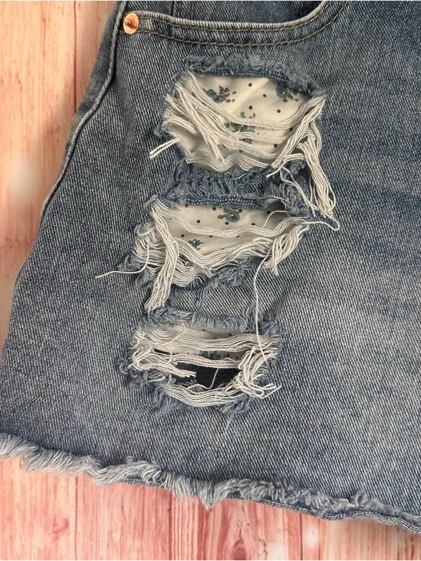 Project Rebel Denim Blue Lightwash High Rise Frayed Hem Jean Shorts Size 11 - Image 4