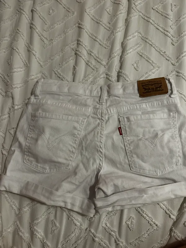 Levi’s Girlfriend Shorty Shorts - Image 2