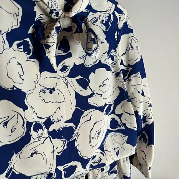 Vintage white and blue floral print dress - Image 2