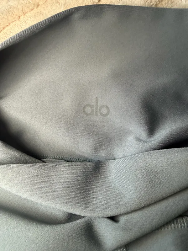 Alo Airlift Yoga Leggings - Image 4