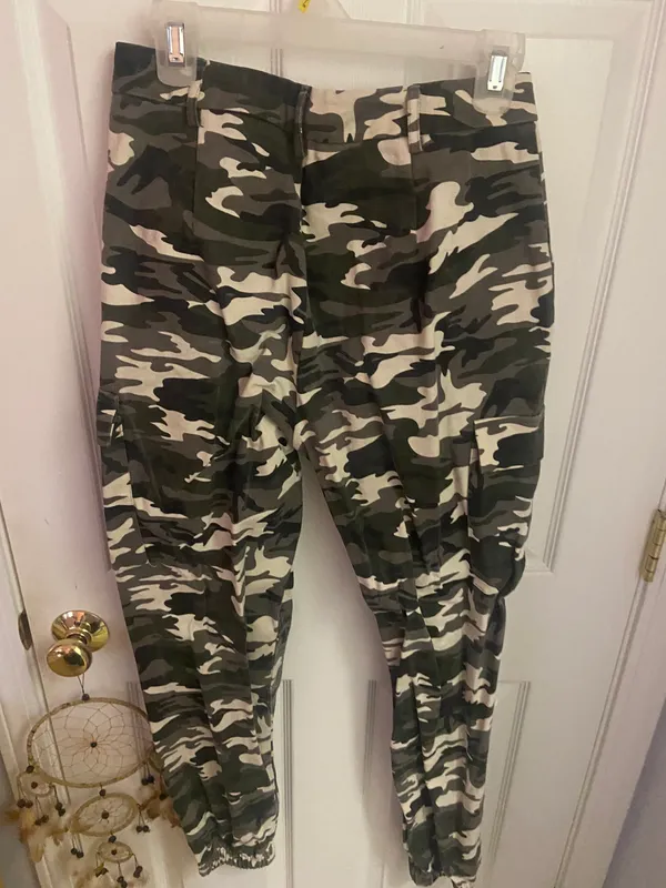 Pretty Little Thing Camo Joggers - Image 2