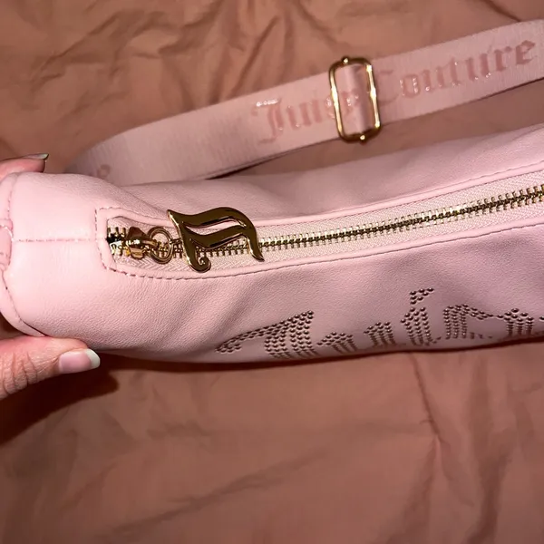 Juicy Couture Pink Shoulder‎ Bag with Gold Logo and zipper - Image 5