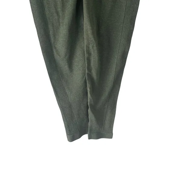 ABS2B Women's Size Medium Green Seamless Contoring Fitness‎ Leggings - Image 4